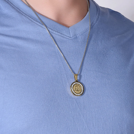 Women's Fashion Stainless Steel Round Plate Crystal Pendant Necklace